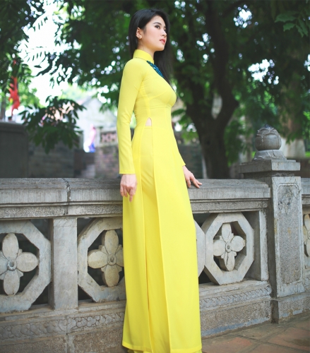 Ao dai clearance vang