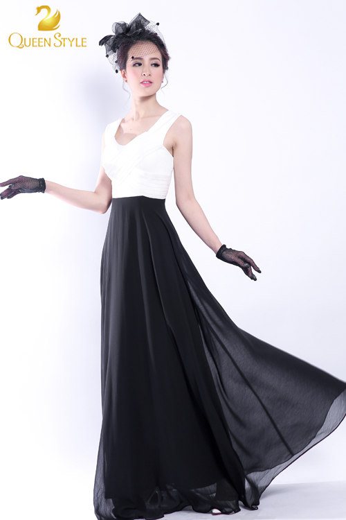 Đầm dạ hội dáng dài với màu đen cổ điển huyền bí