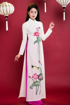 Áo dài truyền thống màu trắng sen hồng tán lá xanh