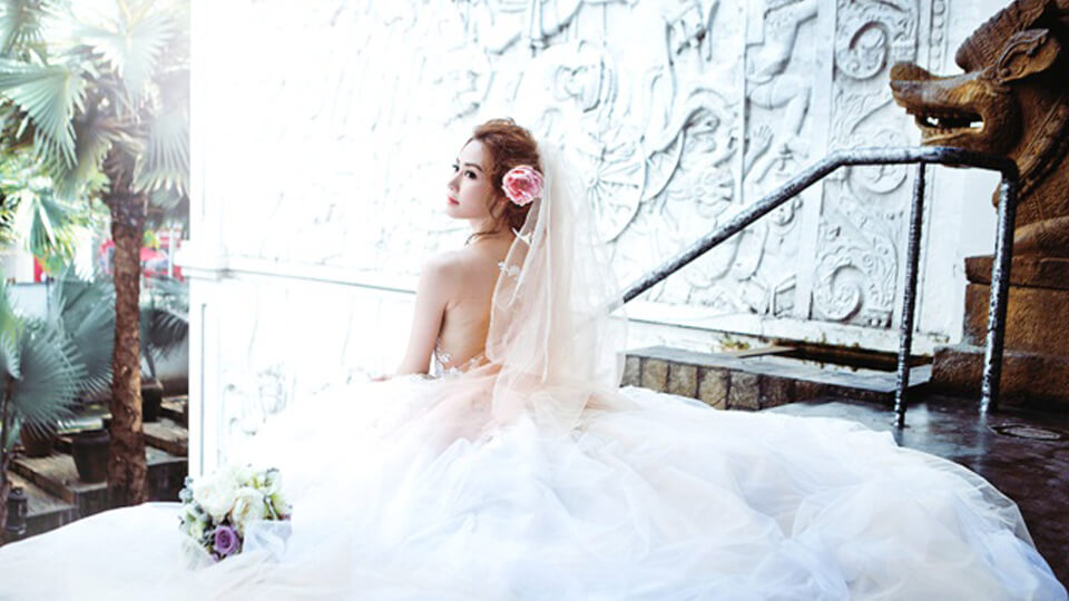 Giúp cô dâu chọn váy cưới che khiếm khuyết cơ thể